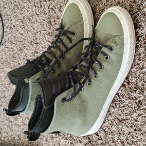 Mens size 9 olive green high top converse